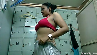 Amateur Indian Babe Lily Shows Off Her Big Tits In Gym Workout