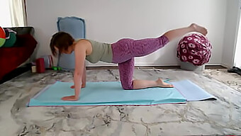 Aurora Willows Teaches Yoga Class 22 With A Sensual Twist