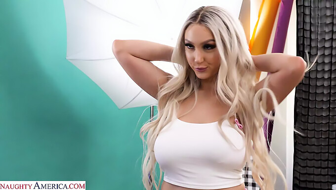 Skylar Vox, La Splendida Amica, Si Unisce A Quinton James Per Un Incontro Bollente