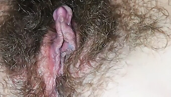 Indian Woman'S Hairy Wet Pussy Gets Creampied