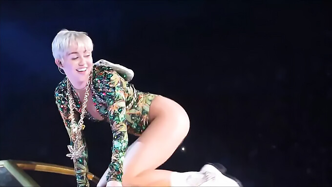 Miley Cyrus - Cumming Harder Than Ever