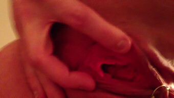 Hd Video Of A Dominant Woman Using Fisting And Masturbation To Stretch Her Labia And Ass