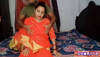 Bangladeshi Aunty হস্তমৈথুন করে এবং ক্যামেরায় সেক্স করে