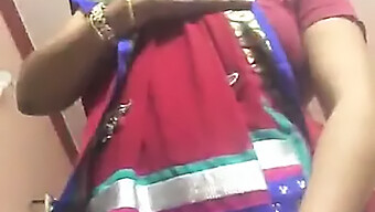 Desi Aunty'S Revealing Performance