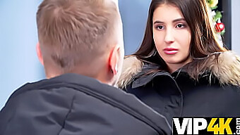 Sex S Vysokým Rozlišením S Vytrvalým Vymahačem Dluhů