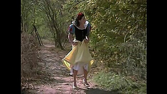 Snow White'S Wild Xxx Adventure