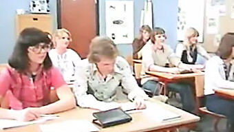 Ficken Im Klassenzimmer: Vintage-Porno