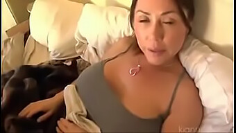 Enorme Cumshot Van Een Hete Milf In Hardcore Video