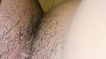 Facial Cumshot And Pussy Licking In A Hot Desi Massage