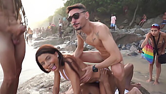 Bianca Dantas Offentlige Strandmøde Med Flere Partnere Og Kinky Handlinger