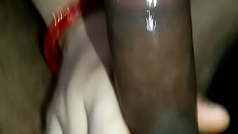 Desi Bhabhi Daje Globok Grlo Blowjob