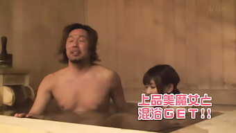 Japanese Wife Gets Oral From 20 Men In Open-Air Bath