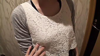 Adolescente Japonesa De Tetas Pequeñas Es Follada Duro